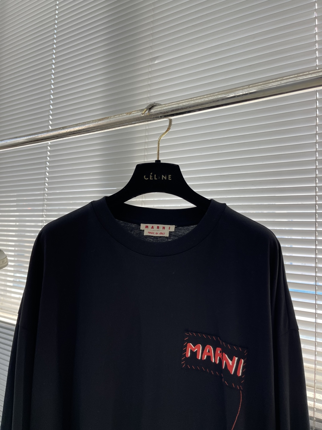 -MARNI 25ss新款圆领Logo贴标平直下摆长袖T恤 男款 码数：46.48.50.52衣长676