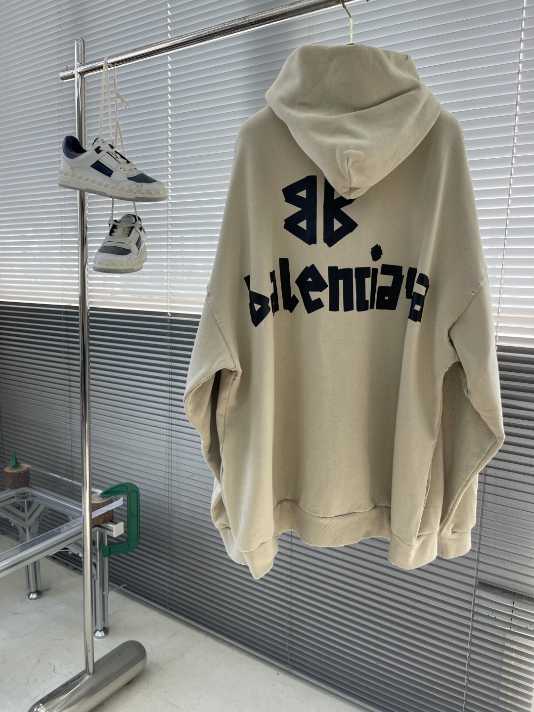 -Balenciag 25ss新款TAPE TYPE RIPPED POCKET HOODIE连帽卫衣 