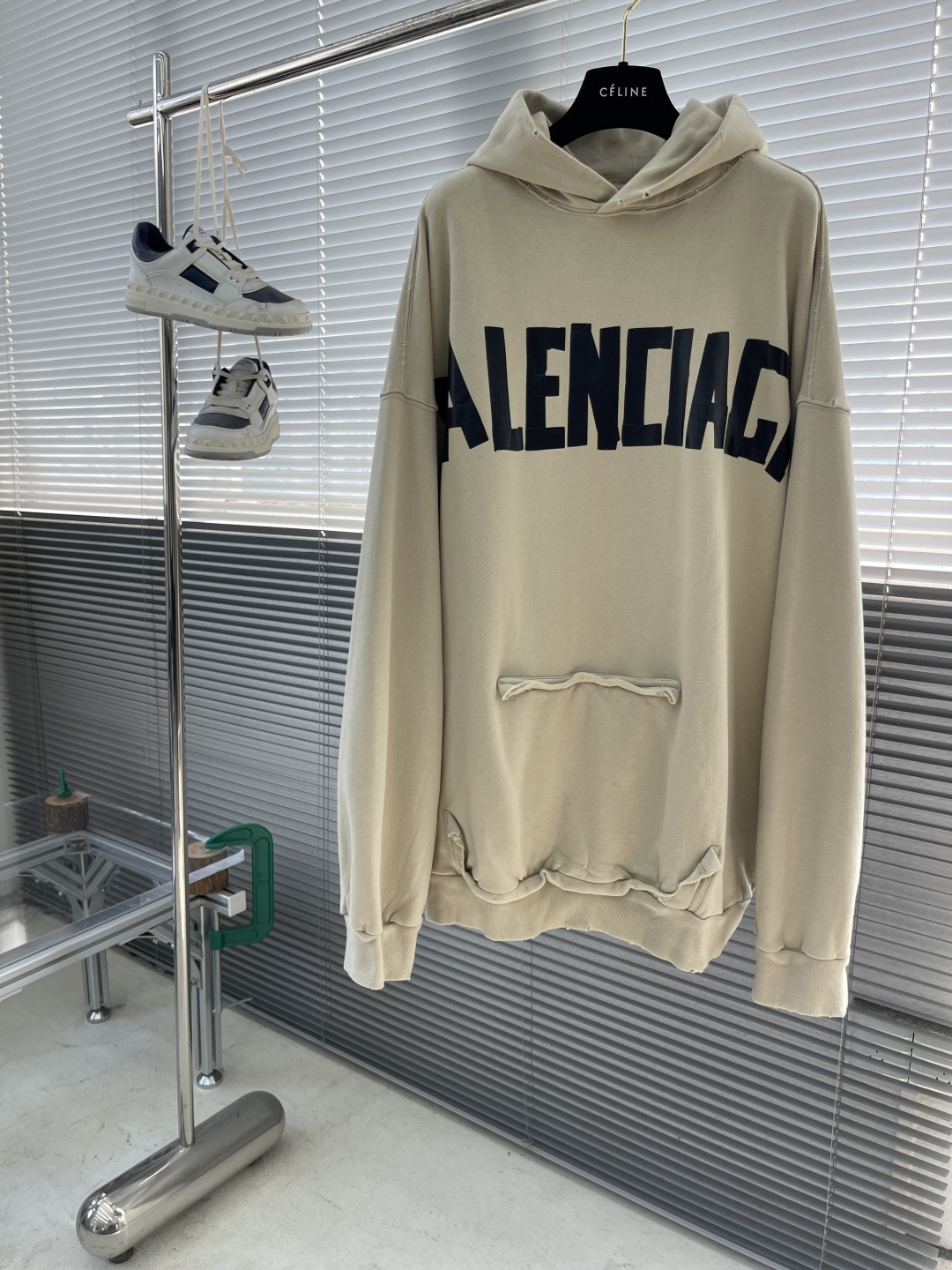 -Balenciag 25ss新款TAPE TYPE RIPPED POCKET HOODIE连帽卫衣 