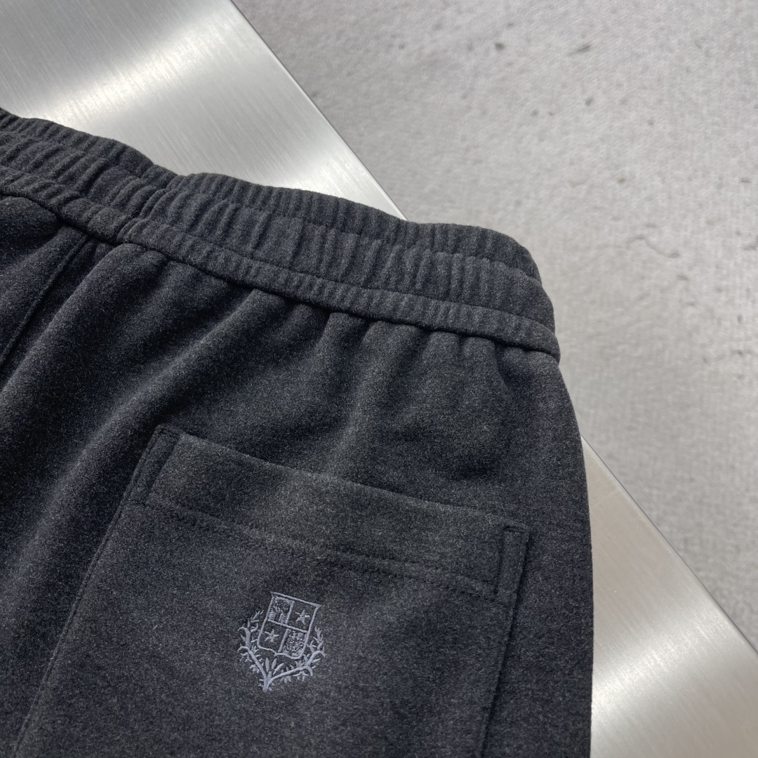 -Loro Piana 25秋冬新款羊毛混纺长裤奢华净享，天然之美。精选羊毛、醋酸纤维、弹力纤维及氨纶四