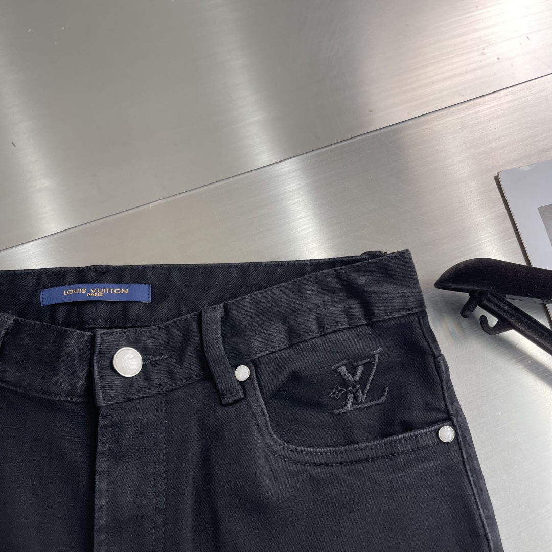 -驴牌 25FW秋冬新款牛仔裤，高端品质，面料超级柔软舒适 小直筒版型，上身修长，万能搭配款码数: 29