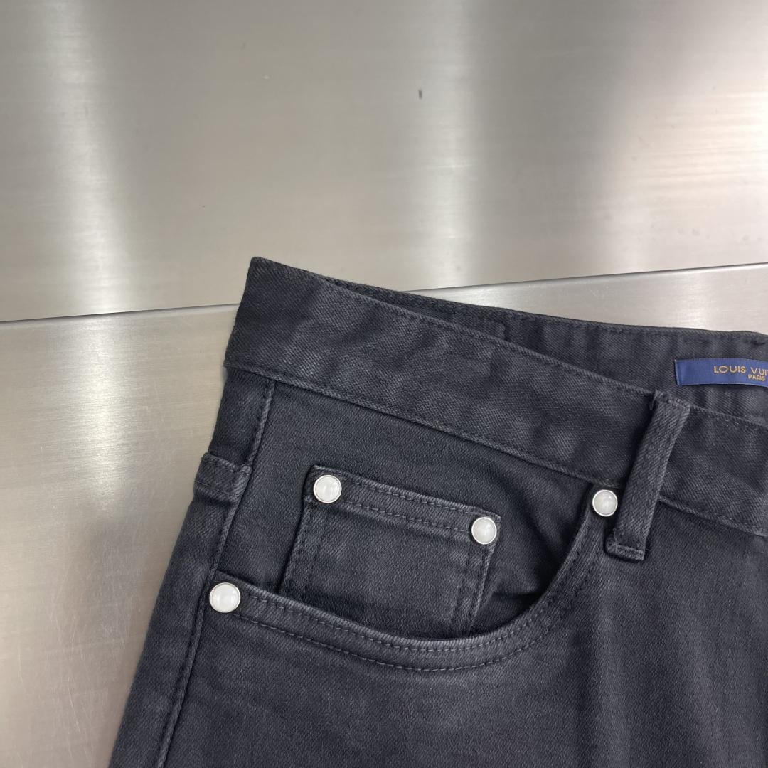 -驴牌 25FW秋冬新款牛仔裤，高端品质，面料超级柔软舒适 小直筒版型，上身修长，万能搭配款码数: 29