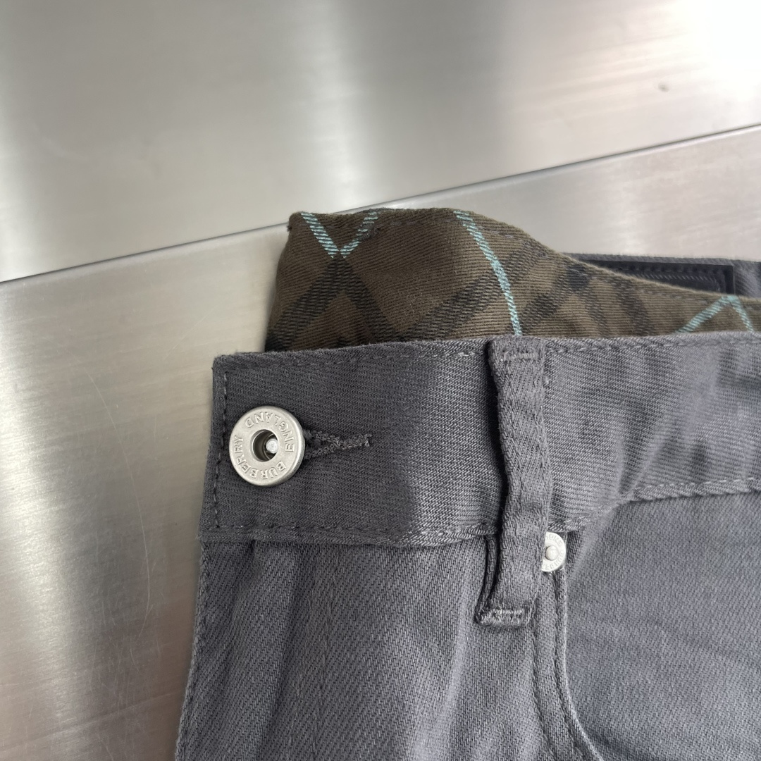 -BBR 25FW秋冬最新款休闲牛仔裤，高端系列，面料带弹力，舒适度高，腰头经典格子双包设计，小直筒版型