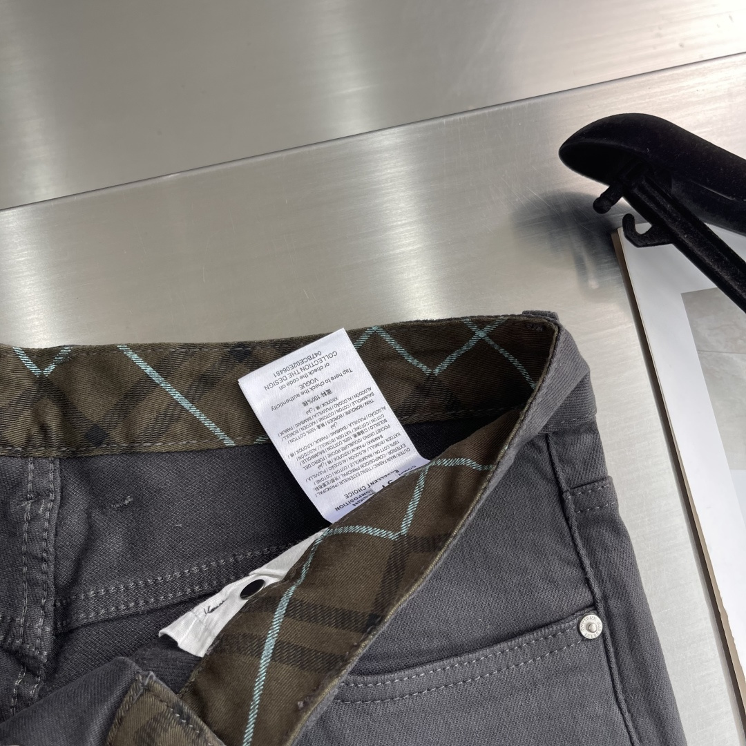 -BBR 25FW秋冬最新款休闲牛仔裤，高端系列，面料带弹力，舒适度高，腰头经典格子双包设计，小直筒版型