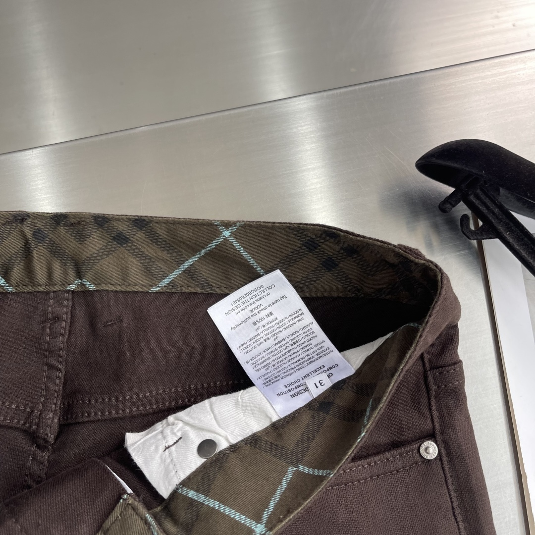 -BBR 25FW秋冬最新款休闲牛仔裤，高端系列，面料带弹力，舒适度高，腰头经典格子双包设计，小直筒版型