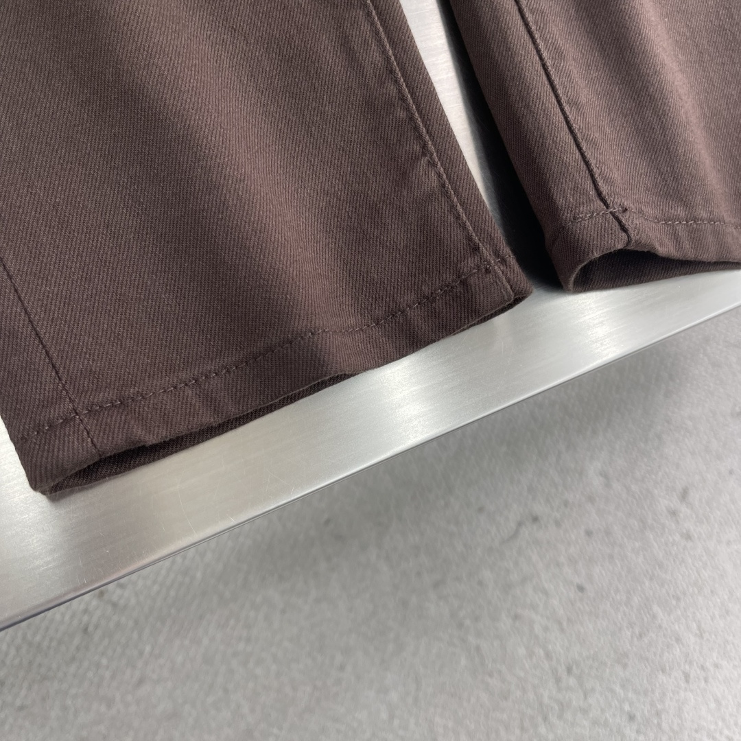 -BBR 25FW秋冬最新款休闲牛仔裤，高端系列，面料带弹力，舒适度高，腰头经典格子双包设计，小直筒版型