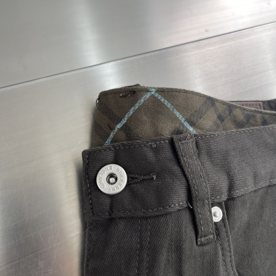 -BBR 25FW秋冬最新款休闲牛仔裤，高端系列，面料带弹力，舒适度高，腰头经典格子双包设计，小直筒版型