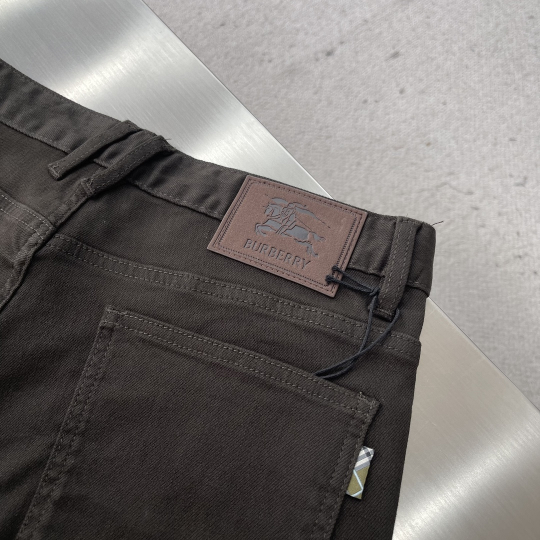 -BBR 25FW秋冬最新款休闲牛仔裤，高端系列，面料带弹力，舒适度高，腰头经典格子双包设计，小直筒版型