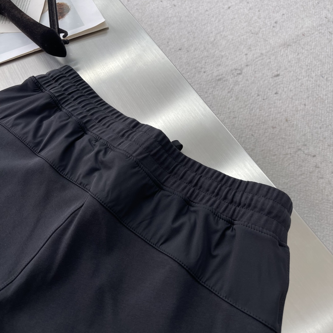 -🐦 鸟家 25fw新款休闲卫裤，今年最火卫裤没有之一！男女情侣款卫裤 全身立体裁剪设计甄选面料 全部定