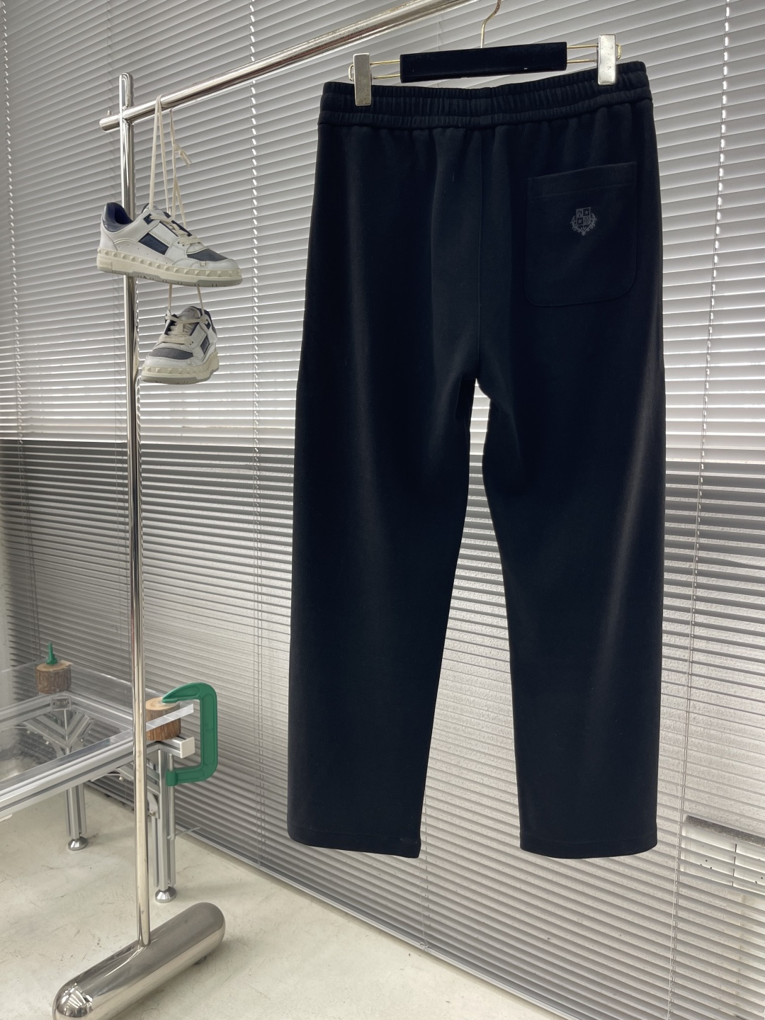 -Loro Piana 25秋冬新款羊毛混纺长裤奢华净享，天然之美。精选羊毛、醋酸纤维、弹力纤维及氨纶四