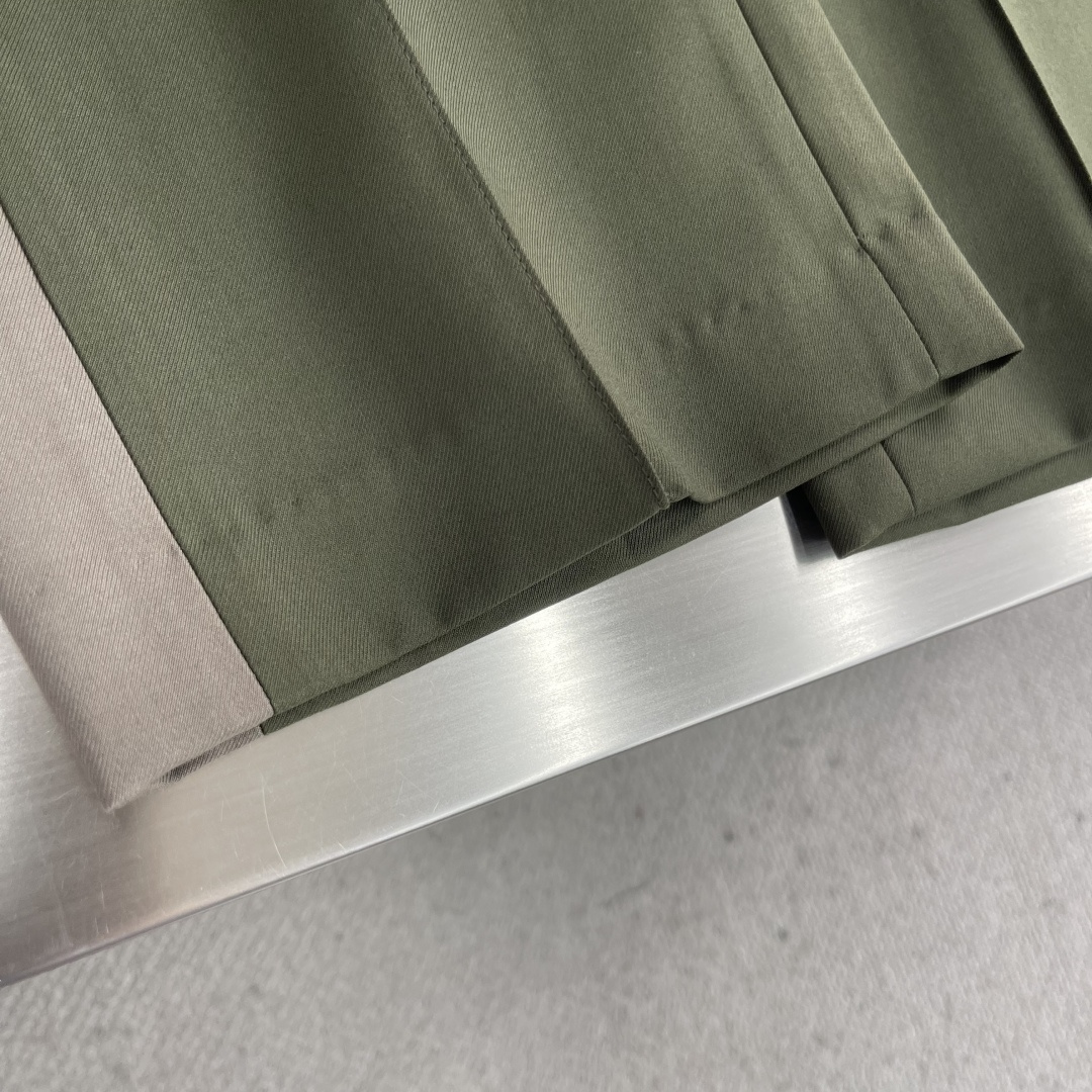 -GUCC 25fw拼接撞色运动休闲裤，侧面拼接卡其 高版本 码数：S.M.L.XL.侧长 102103