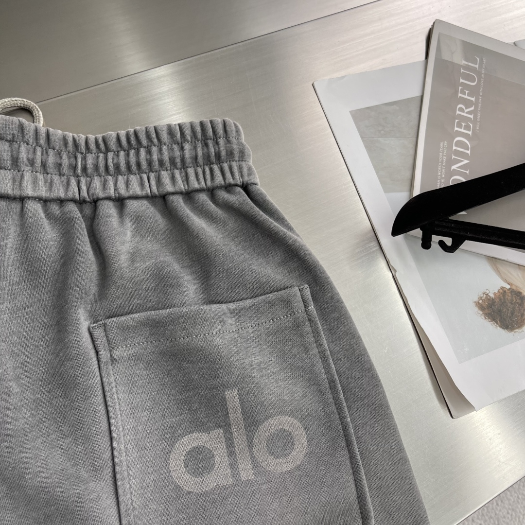 -Alo，新款休闲长裤，logo字母印花洗水造旧磨卫裤，复古洗水造旧工艺 刷白渐变，定制面料 直筒设计 