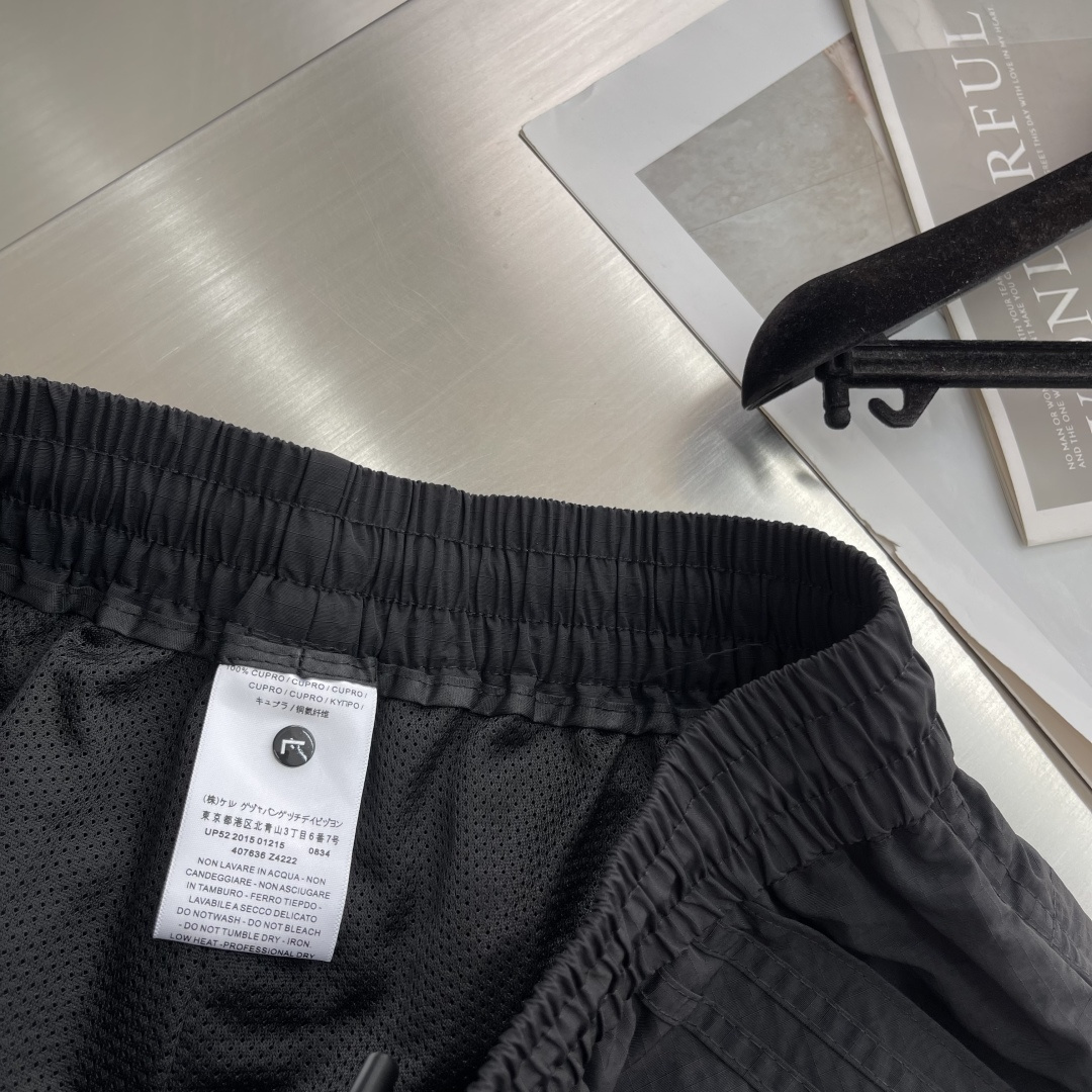 -Dio 25fw新款工装裤，重工翻盖口袋款 松紧腰头，logo胶牌➕logo五金配件，精选防风防水面料