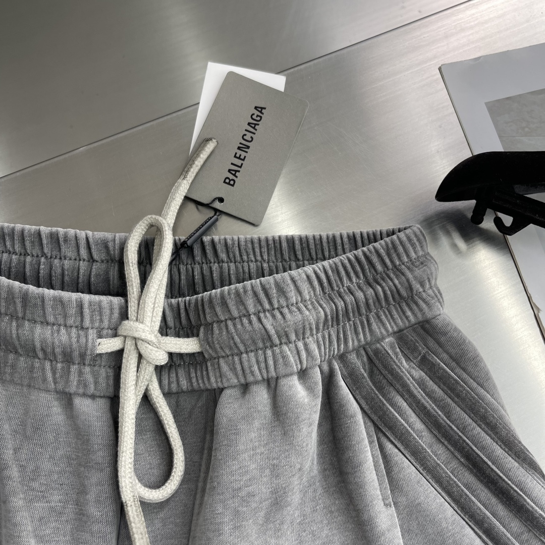 -Balenciag 三叶草联名 2025早秋新品 针织棉加厚面料男士运动户外休闲裤 每季必出的类型，无