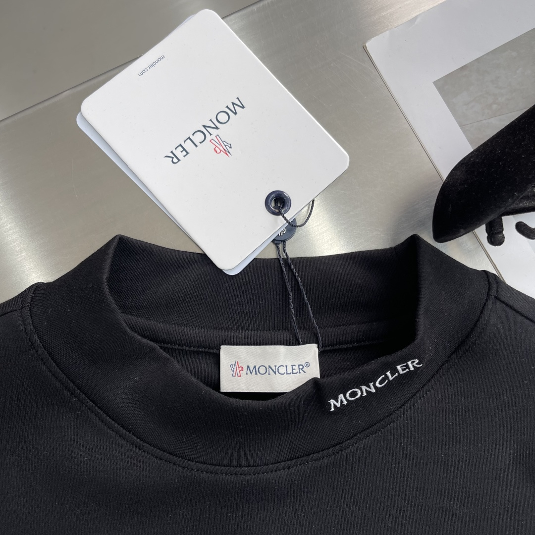 -mon 2025秋冬新款长袖打底T恤。定制面料，定制刺绣logo，舒适性与透气性兼优，柔软抗皱弹性和垂