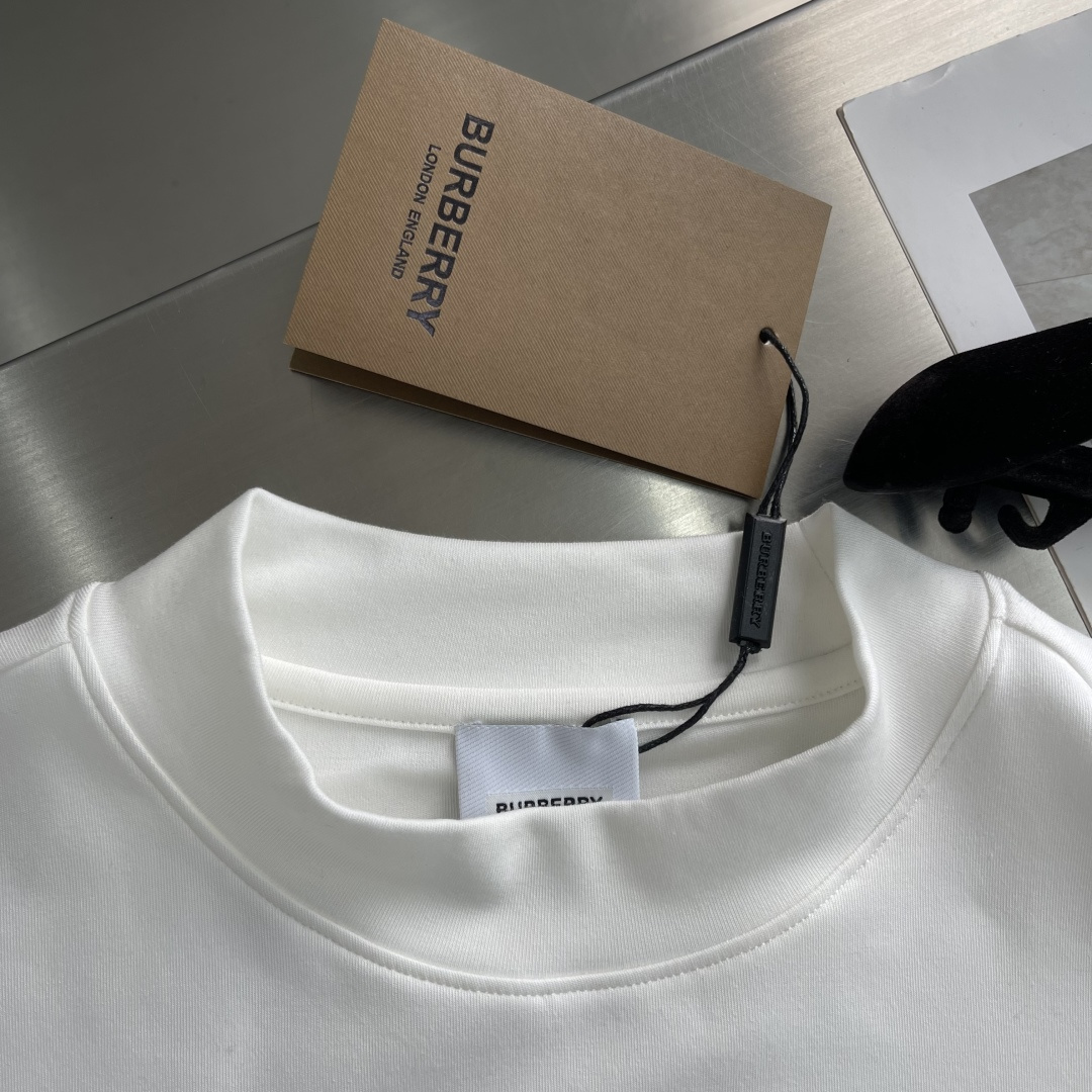 -BBR 2025秋冬新款长袖打底T恤。定制面料，胸前标志性配色logo，舒适性与透气性兼优，柔软抗皱弹