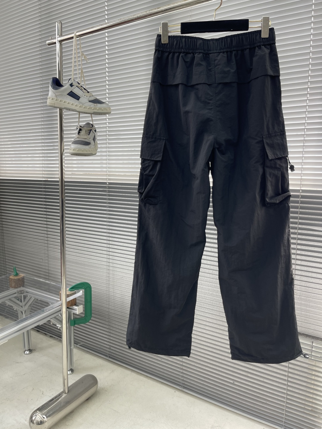 -Y-3 25fw新款工装长裤，重工立体口袋款 腰带调节卡扣设计，logo织麦设计装饰 做工精细，宽松工