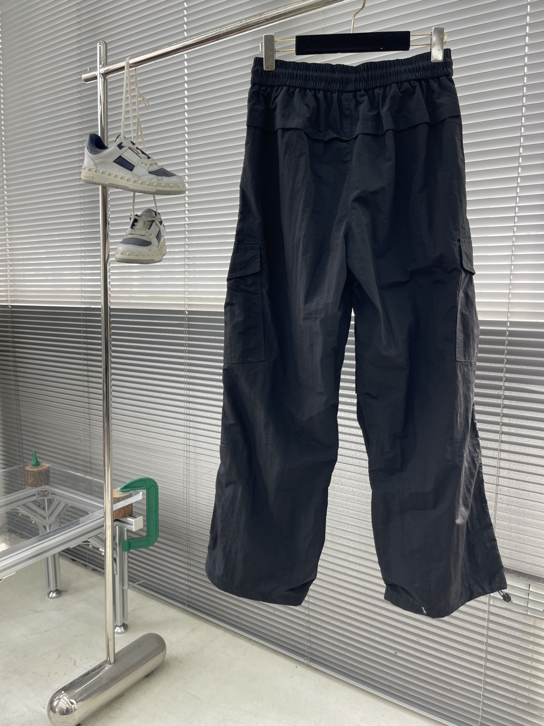 -Dio 25fw新款工装裤，重工翻盖口袋款 松紧腰头，logo胶牌➕logo五金配件，精选防风防水面料