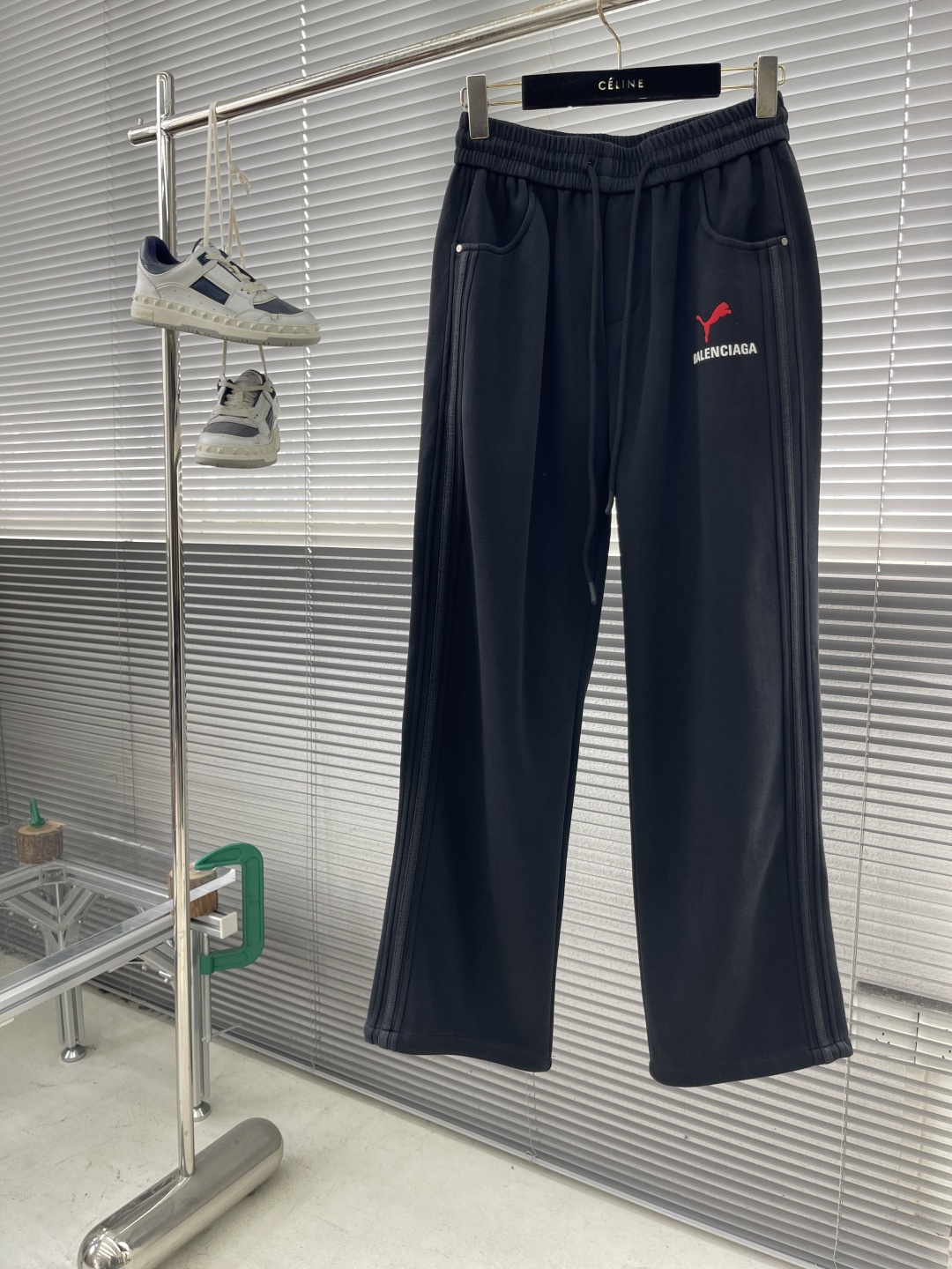 -Balenciag 新款Pu马联名logo字母印花洗水造旧磨卫裤，复古洗水造旧工艺 手工刷白，定制面料