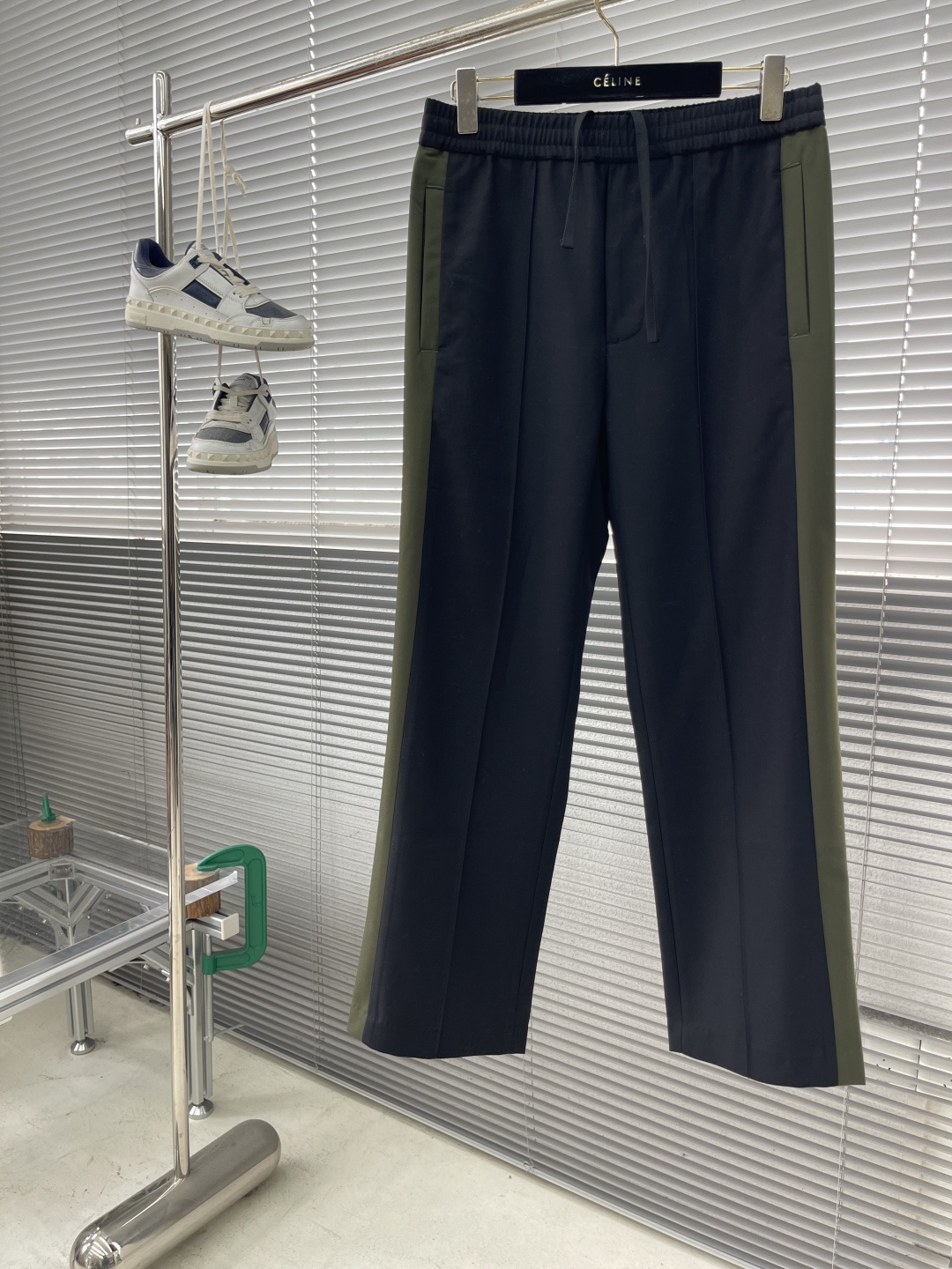 -GUCC 25fw拼接撞色运动休闲裤，侧面拼接卡其 高版本 码数：S.M.L.XL.侧长 102103