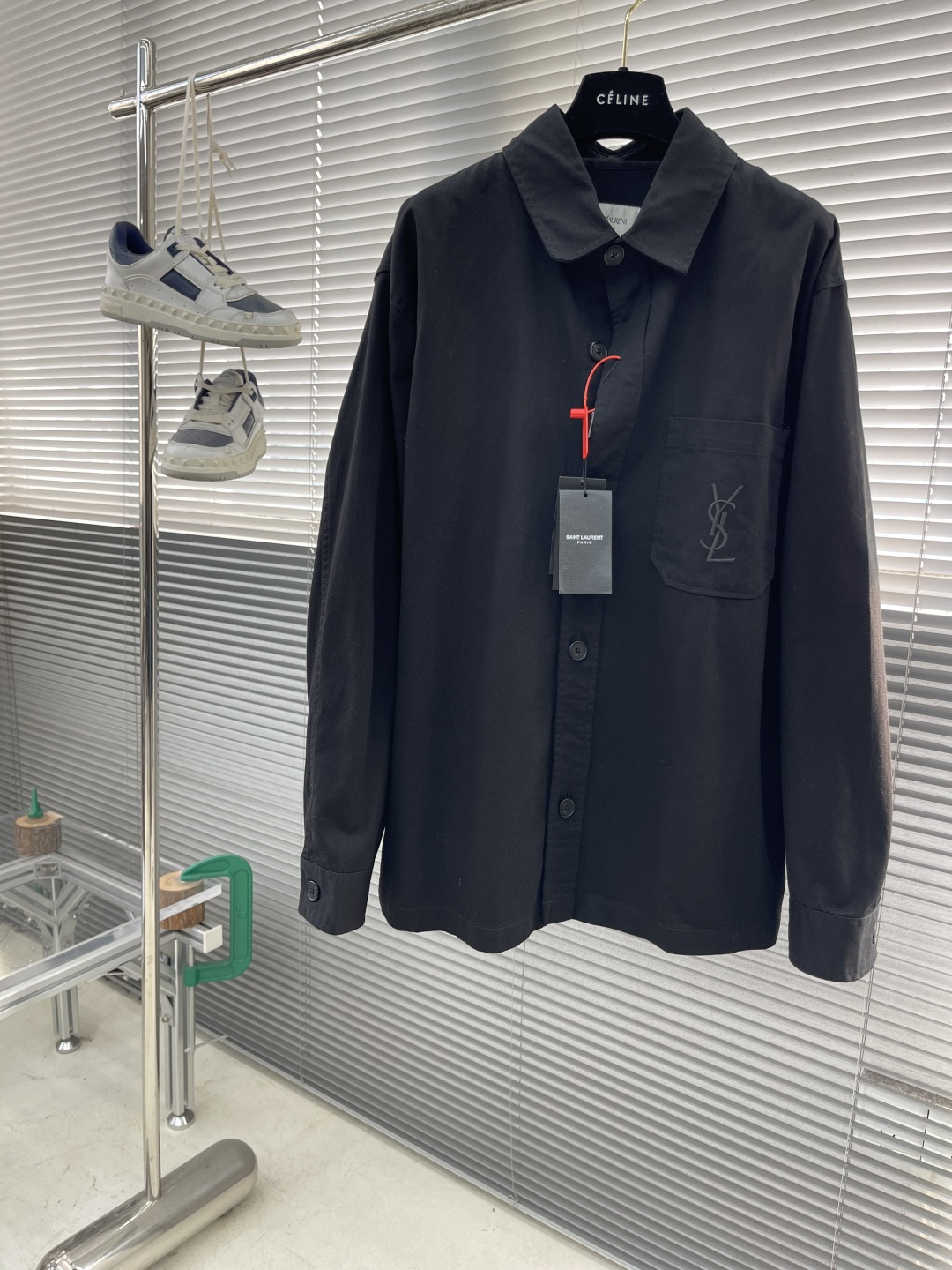 -SaintLaurent YSL标识刺绣衬衫式外套定制舒氧长绒精梳棉 质感卓越 舒适贴肤 以黑曜石为灵