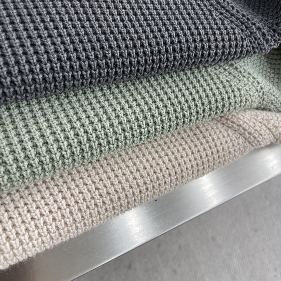 -Stone Island 2025秋冬系列休闲毛衣码数：M-3XL 微阔版型臂袖经典罗盘章仔 经典百搭