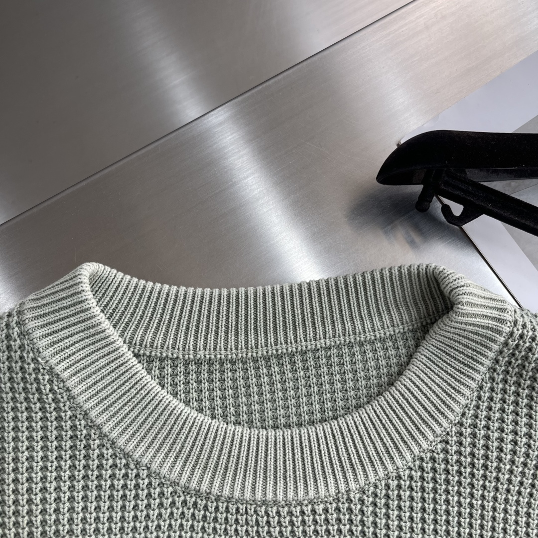 -Stone Island 2025秋冬系列休闲毛衣码数：M-3XL 微阔版型臂袖经典罗盘章仔 经典百搭