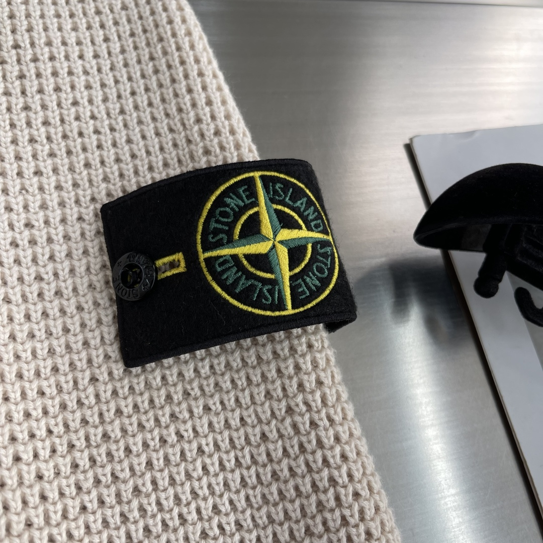 -Stone Island 2025秋冬系列休闲毛衣码数：M-3XL 微阔版型臂袖经典罗盘章仔 经典百搭