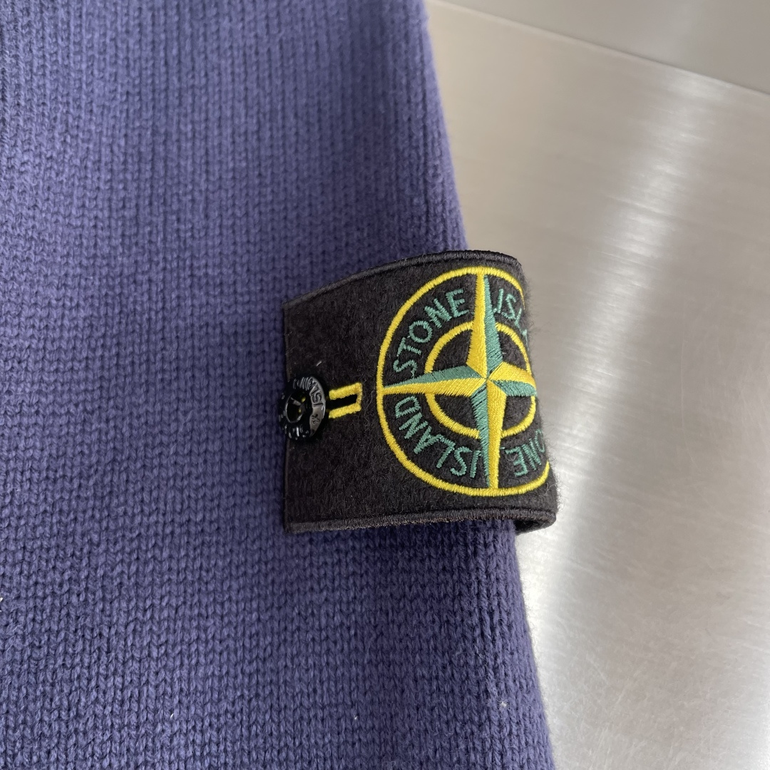 -Stone Island 2025秋冬系列休闲毛衣码数：M-3XL 微阔版型臂袖经典罗盘章仔 经典百搭