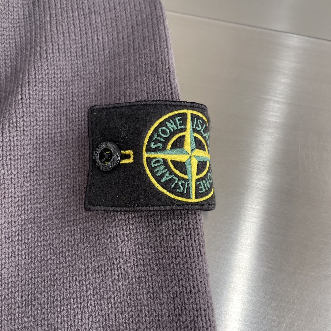 -Stone Island 2025秋冬系列休闲毛衣码数：M-3XL 微阔版型臂袖经典罗盘章仔 经典百搭