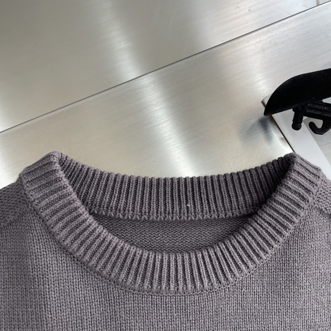 -Stone Island 2025秋冬系列休闲毛衣码数：M-3XL 微阔版型臂袖经典罗盘章仔 经典百搭