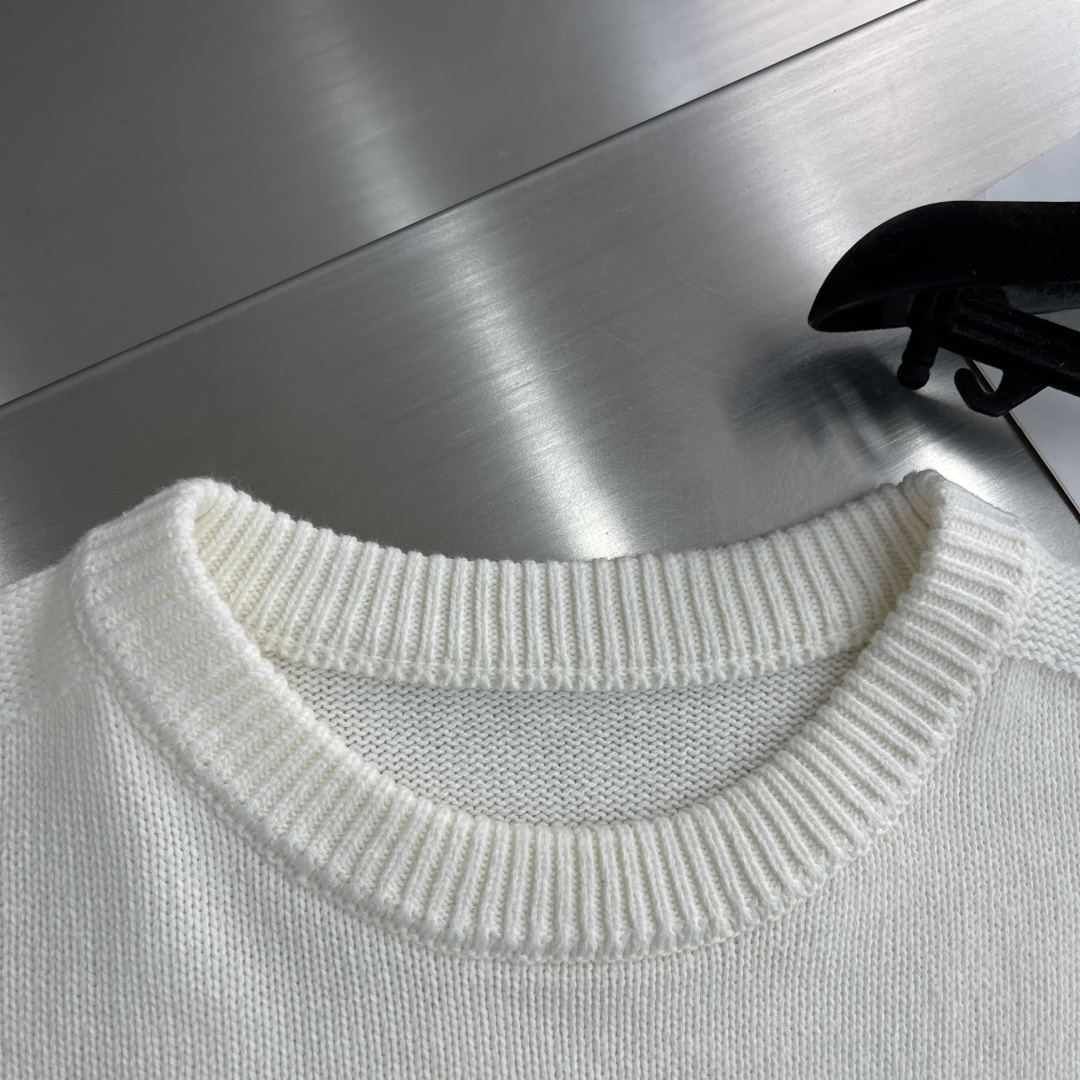 -Stone Island 2025秋冬系列休闲毛衣码数：M-3XL 微阔版型臂袖经典罗盘章仔 经典百搭