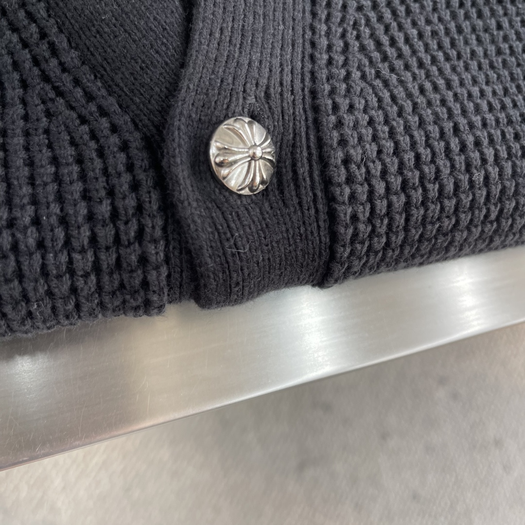 -CH 克罗心 2025秋冬系列针织开衫码数：S-XXL 男女同款 纱线采用细针织法，上身舒适，今年最好