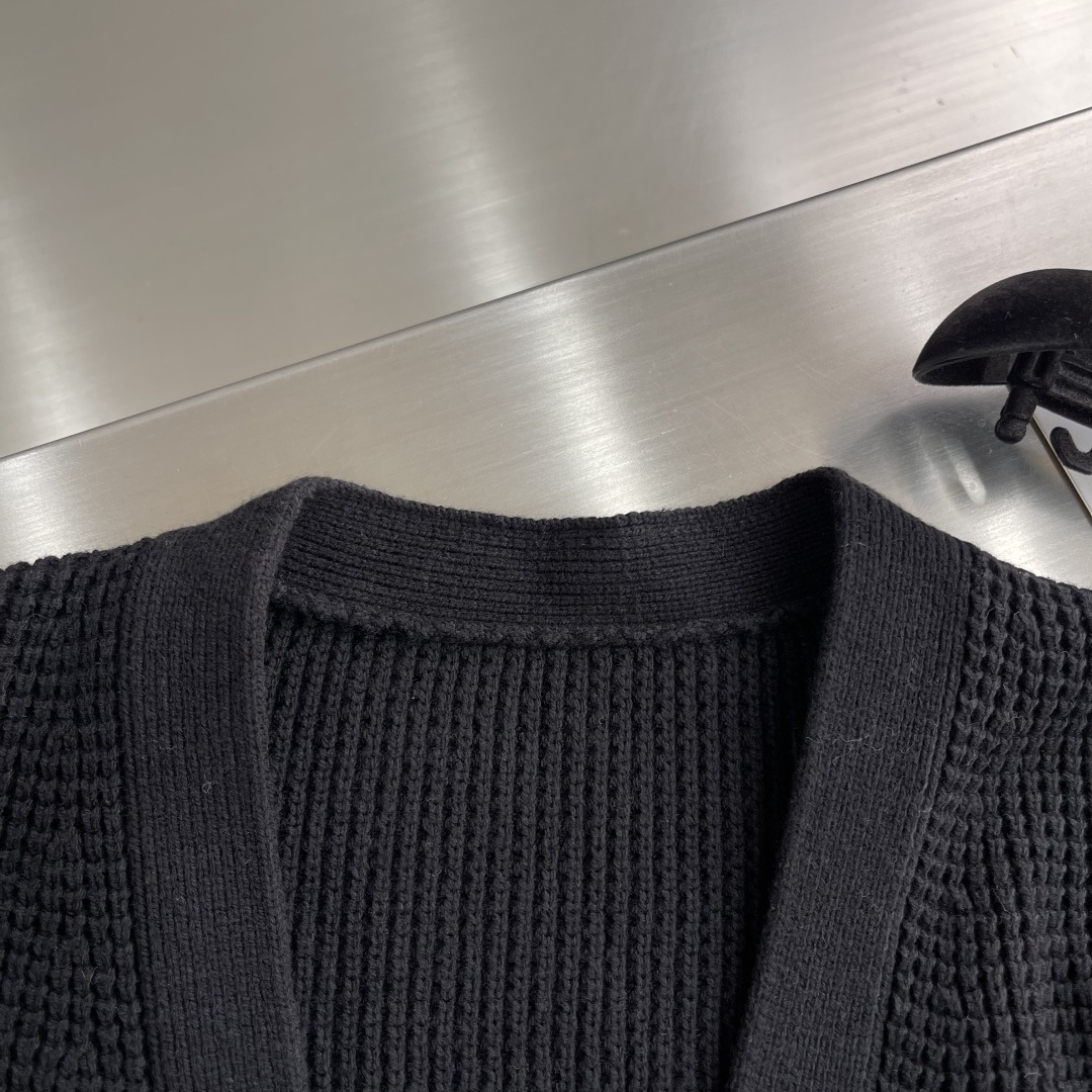 -CH 克罗心 2025秋冬系列针织开衫码数：S-XXL 男女同款 纱线采用细针织法，上身舒适，今年最好