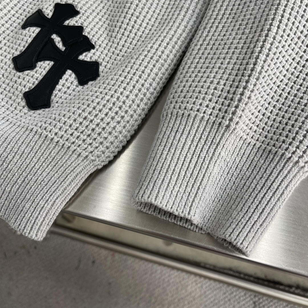 -CH 克罗心 2025秋冬系列针织开衫码数：S-XXL 男女同款 纱线采用细针织法，上身舒适，今年最好