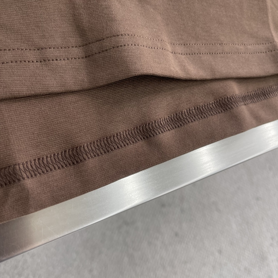 -BBR 2025秋冬系列休闲长袖T恤码数：M-5XL 微阔版型潮流罗马磨毛。面料表面刷毛做磨毛工艺与特