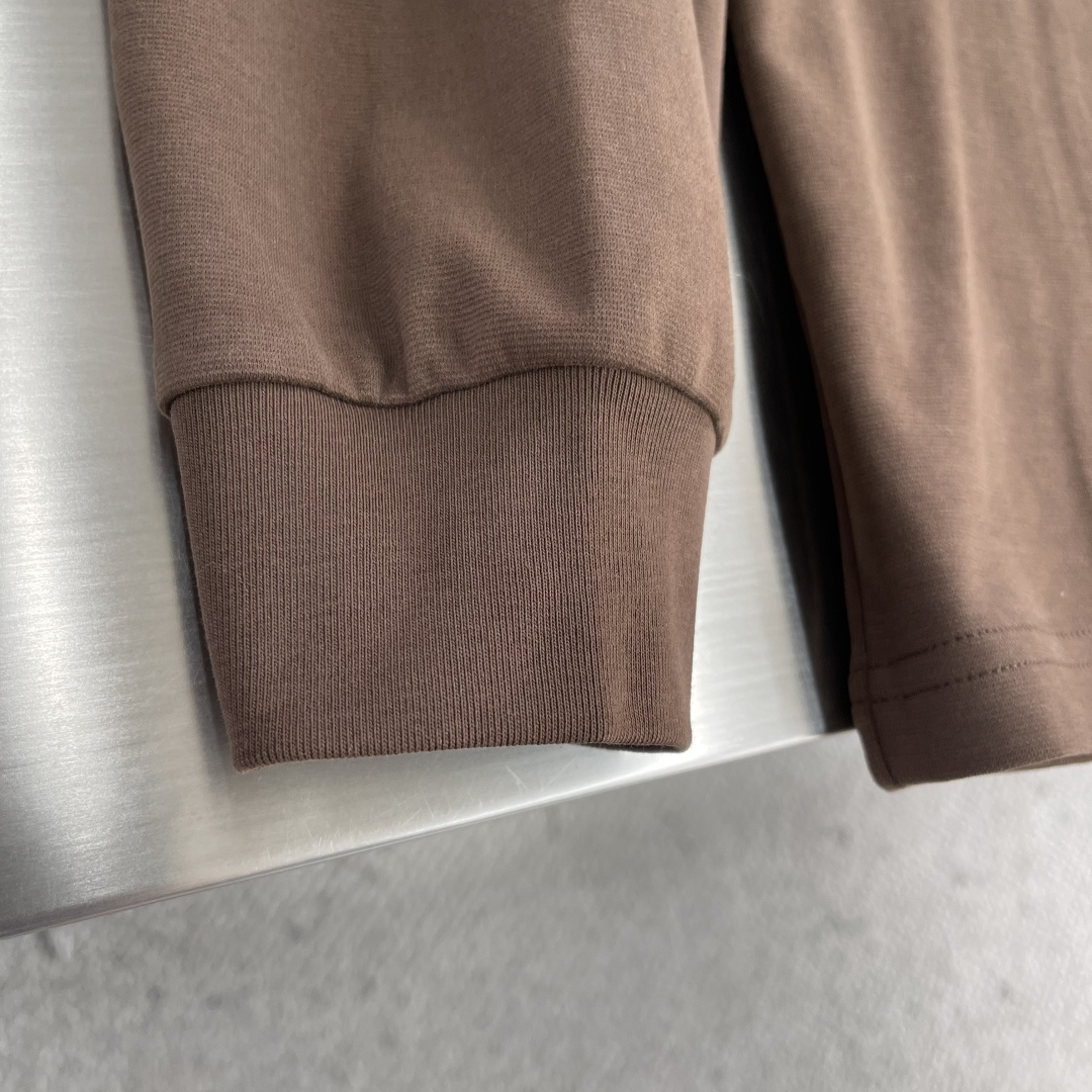 -BBR 2025秋冬系列休闲长袖T恤码数：M-5XL 微阔版型潮流罗马磨毛。面料表面刷毛做磨毛工艺与特