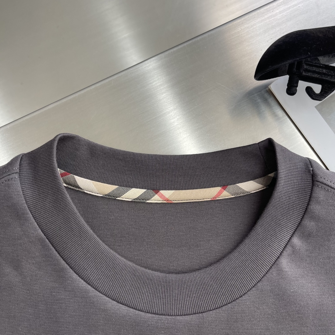 -BBR 2025秋冬系列休闲长袖T恤码数：M-5XL 微阔版型潮流罗马磨毛。面料表面刷毛做磨毛工艺与特