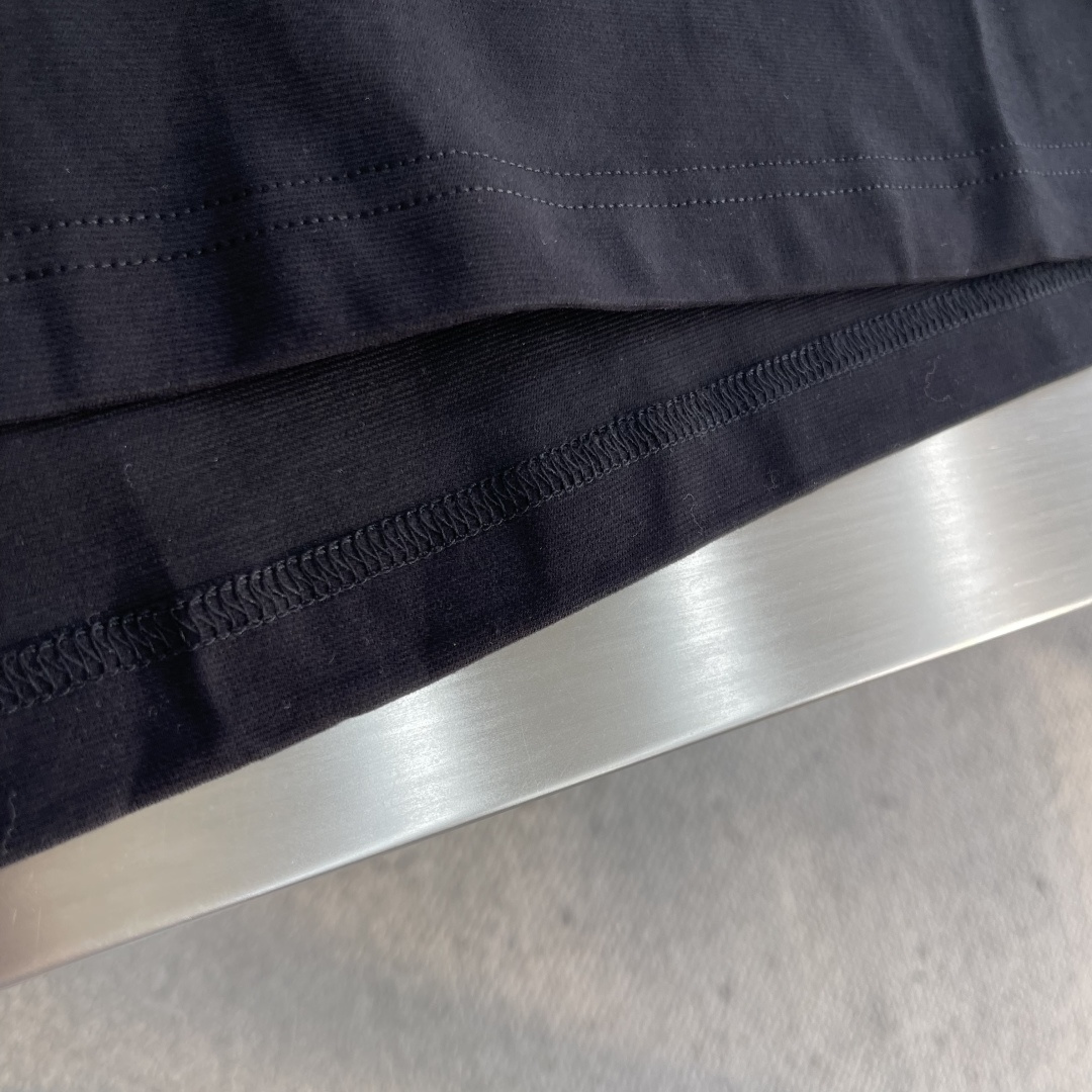 -BBR 2025秋冬系列休闲长袖T恤码数：M-5XL 微阔版型潮流罗马磨毛。面料表面刷毛做磨毛工艺与特