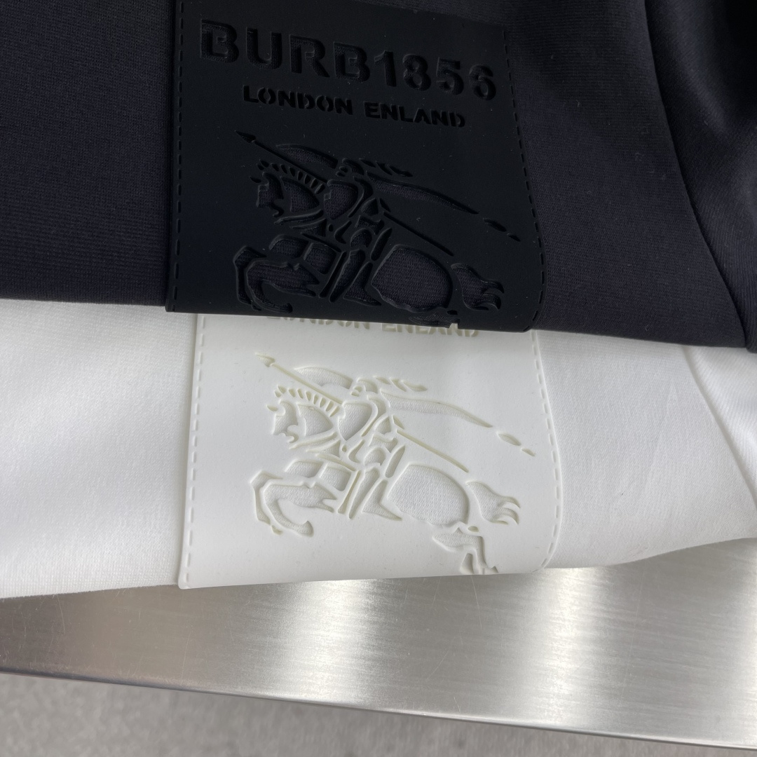 -BBR 2025秋冬系列休闲长袖T恤码数：M-5XL 微阔版型潮流罗马磨毛。面料表面刷毛做磨毛工艺与特