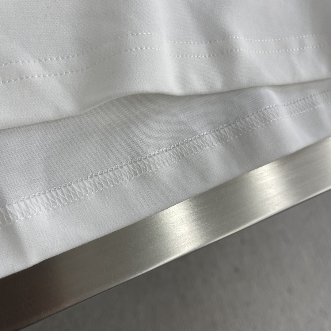 -BBR 2025秋冬系列休闲长袖T恤码数：M-5XL 微阔版型潮流罗马磨毛。面料表面刷毛做磨毛工艺与特