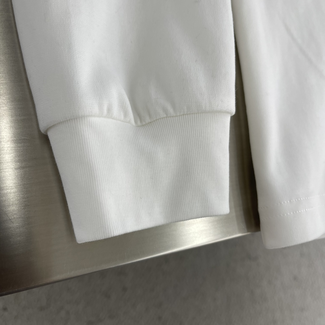 -BBR 2025秋冬系列休闲长袖T恤码数：M-5XL 微阔版型潮流罗马磨毛。面料表面刷毛做磨毛工艺与特