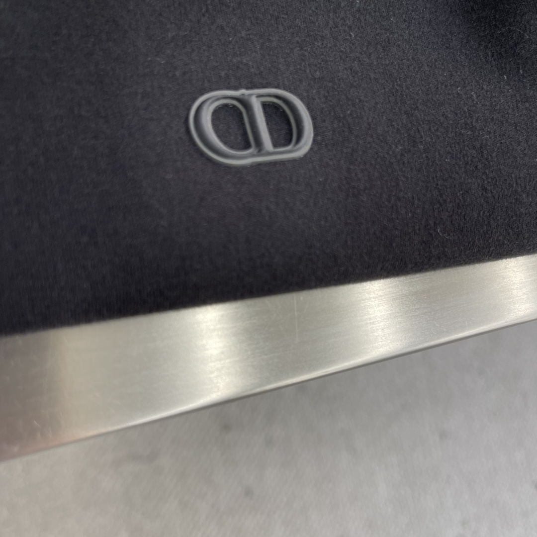 -Dio 2025秋冬系列短袖T恤码数：M-5XL 常规版型抗菌保暖棉。面料布面细腻，延展性强，光泽度好