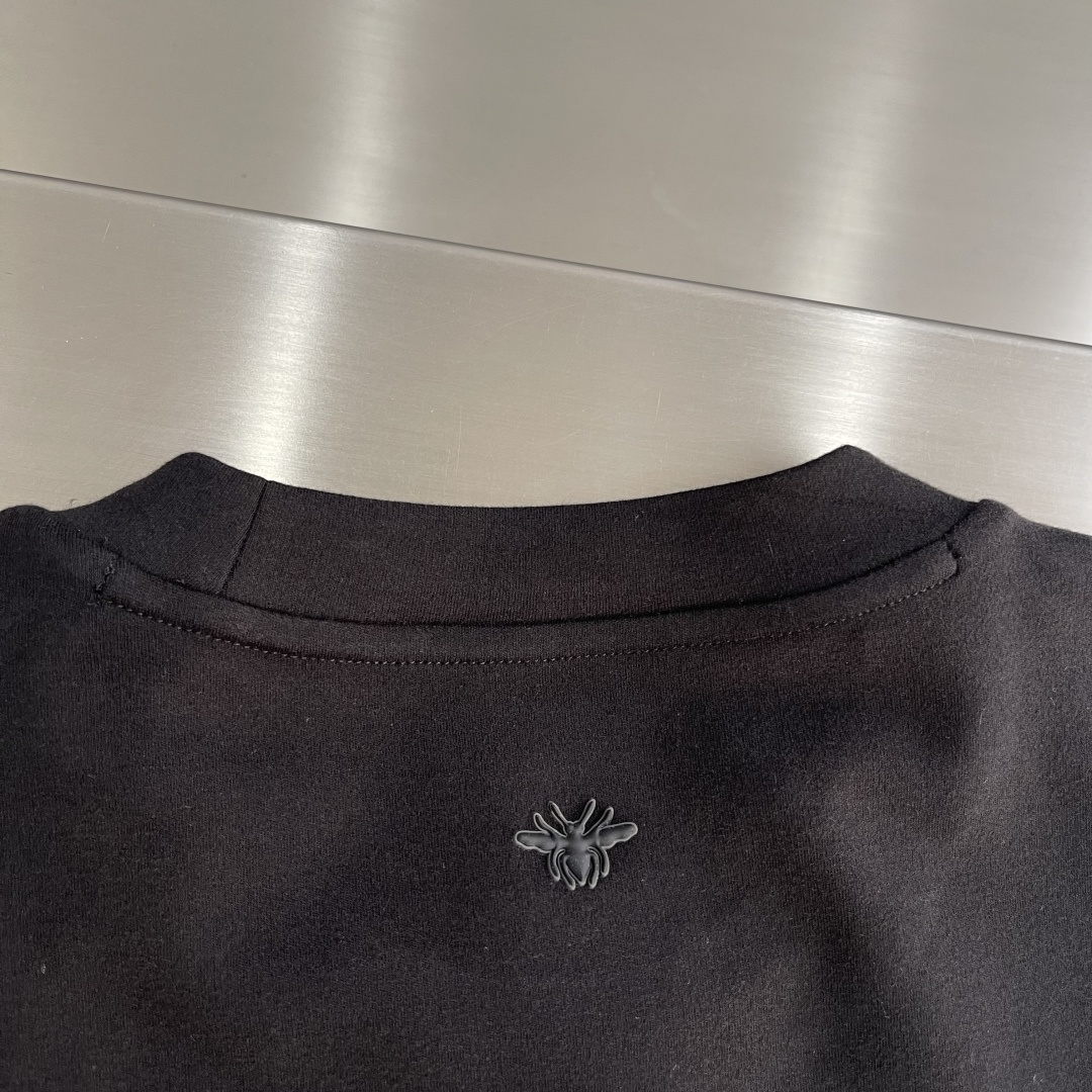 -Dio 2025秋冬系列短袖T恤码数：M-5XL 常规版型抗菌保暖棉。面料布面细腻，延展性强，光泽度好