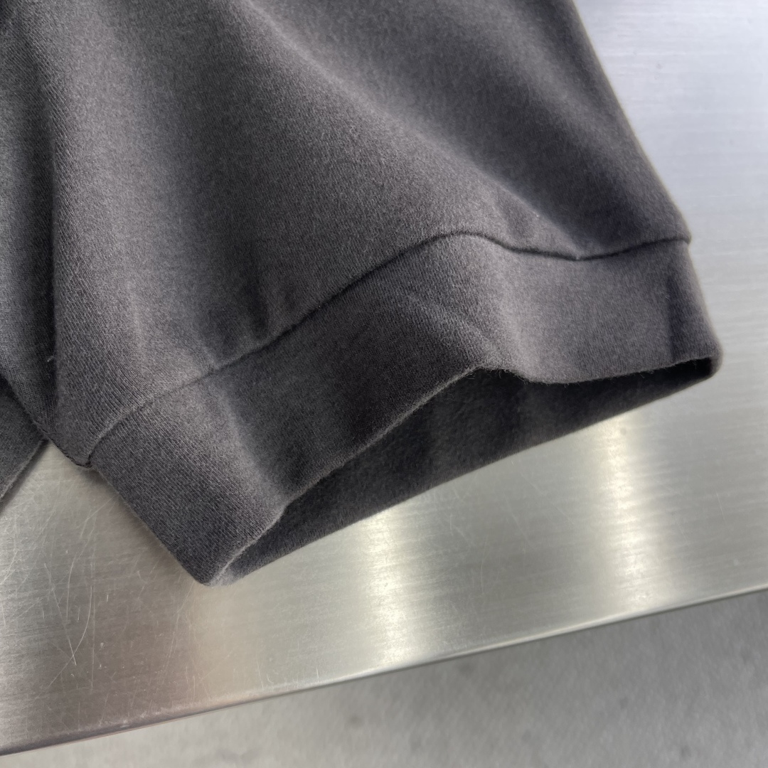 -Dio 2025秋冬系列短袖T恤码数：M-5XL 常规版型抗菌保暖棉。面料布面细腻，延展性强，光泽度好