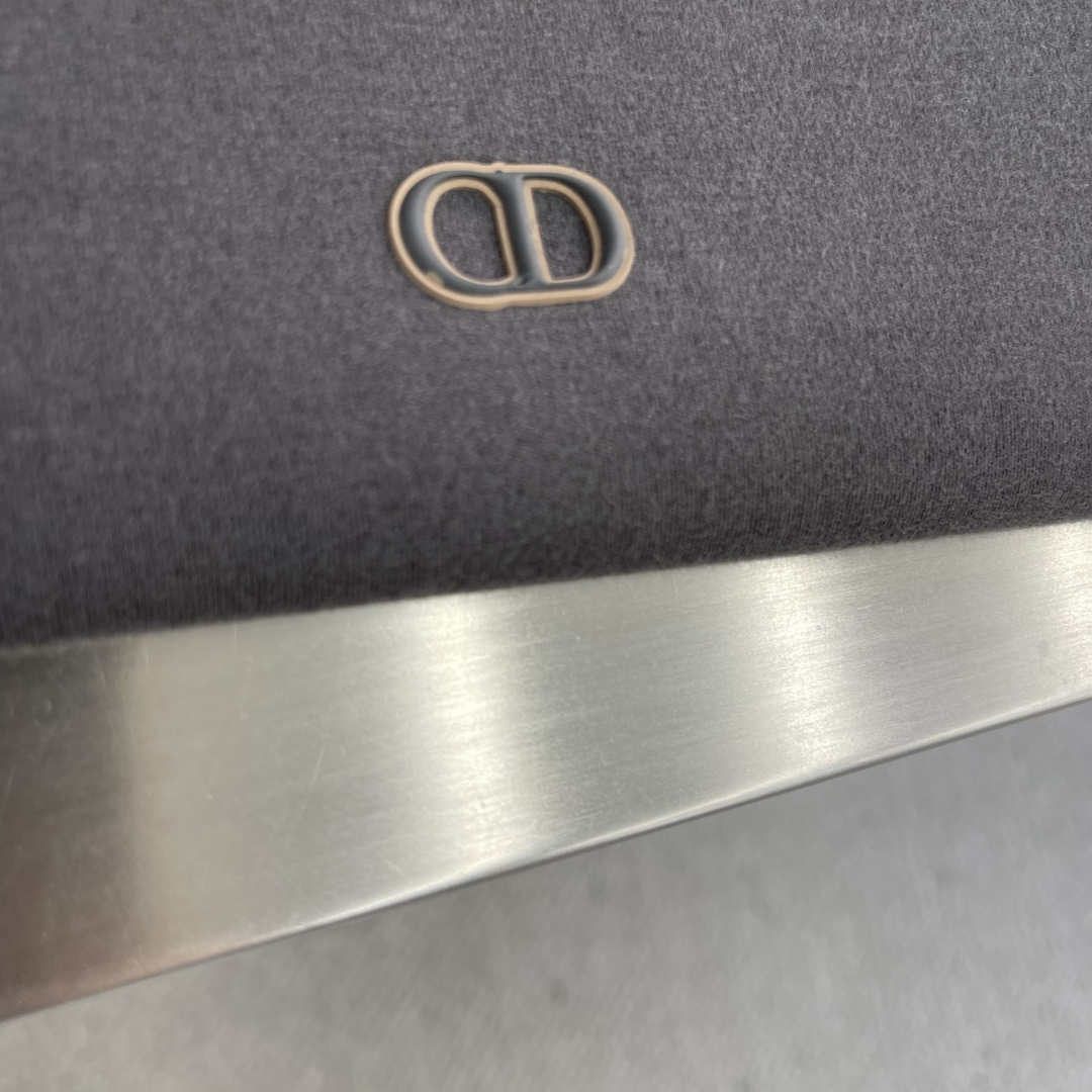 -Dio 2025秋冬系列短袖T恤码数：M-5XL 常规版型抗菌保暖棉。面料布面细腻，延展性强，光泽度好