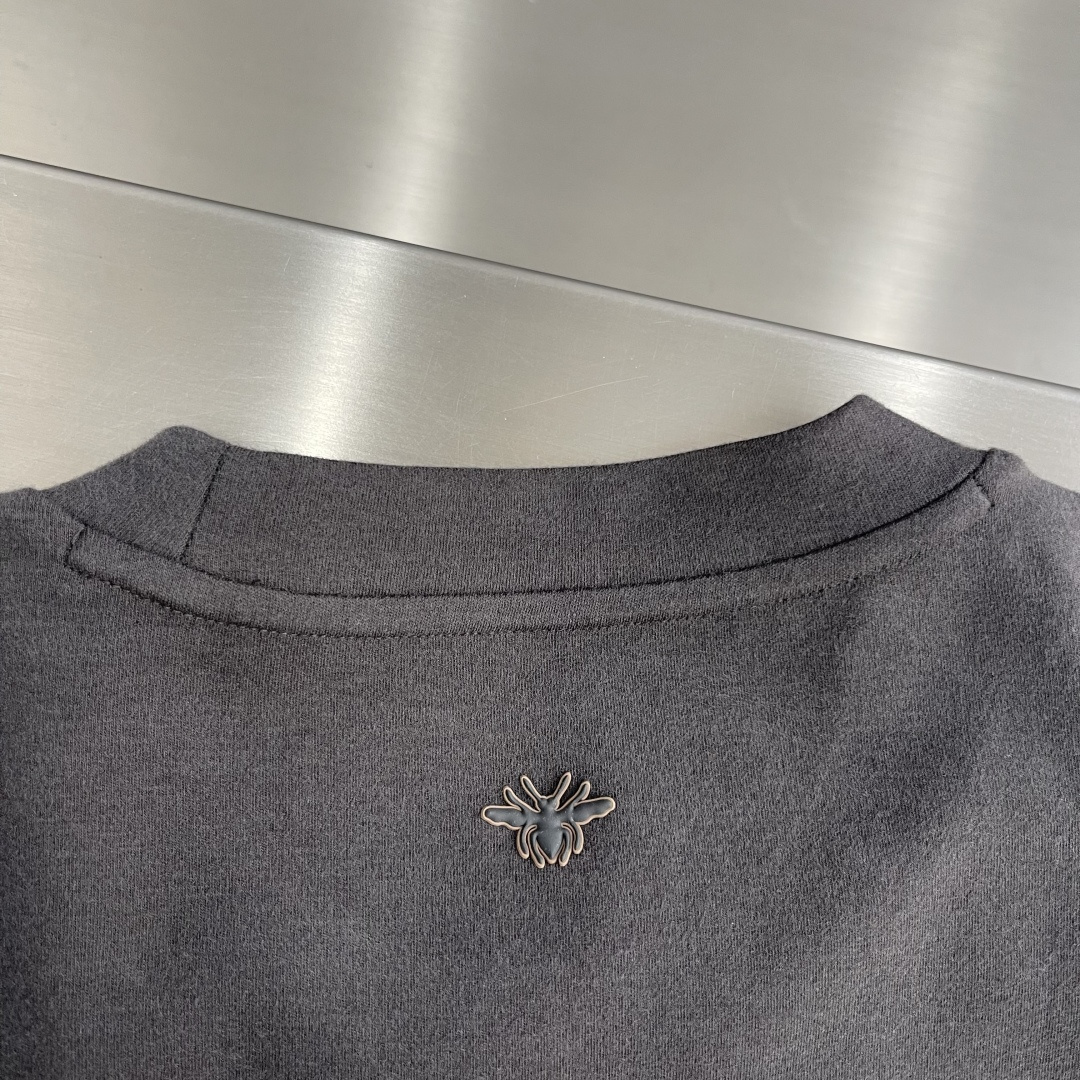 -Dio 2025秋冬系列短袖T恤码数：M-5XL 常规版型抗菌保暖棉。面料布面细腻，延展性强，光泽度好