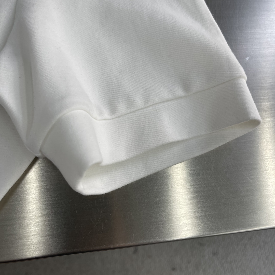 -Dio 2025秋冬系列短袖T恤码数：M-5XL 常规版型抗菌保暖棉。面料布面细腻，延展性强，光泽度好