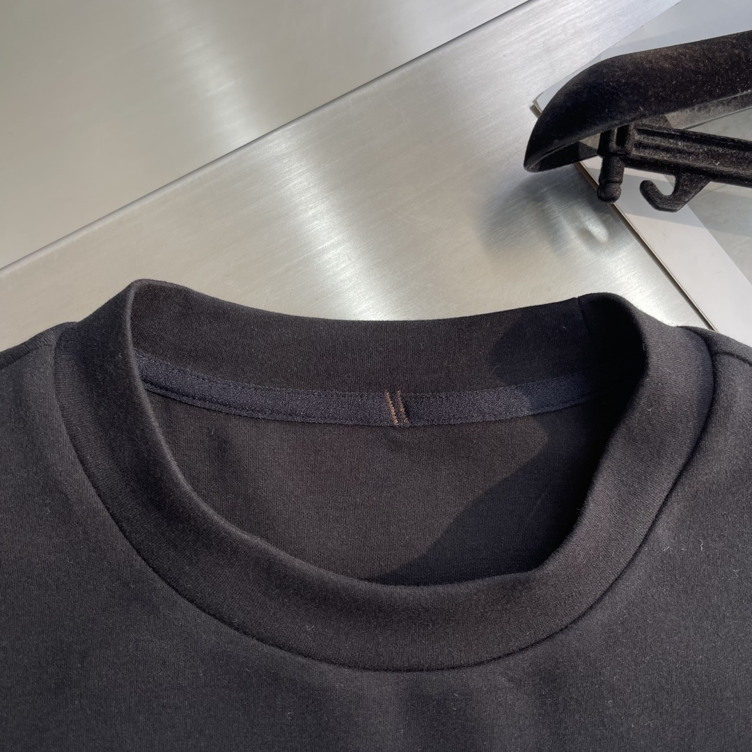 -BBR 2025秋冬系列短袖T恤码数：M-5XL 常规版型抗菌保暖棉。面料布面细腻，延展性强，光泽度好