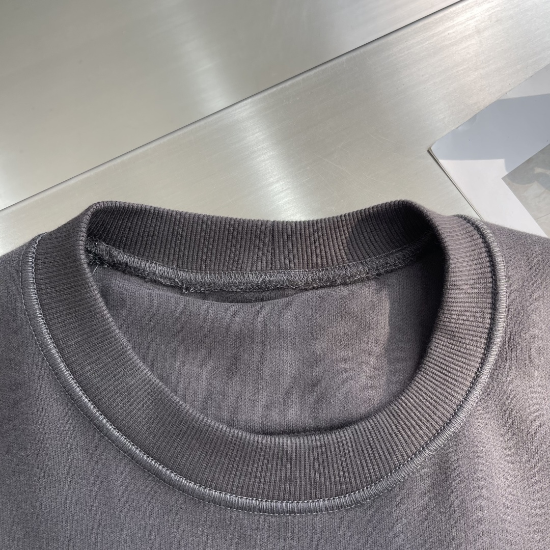 -Stone Island 2025秋冬系列休闲圆领卫衣码数：M-5XL 微阔版型轻量棉感卫衣。石头家同